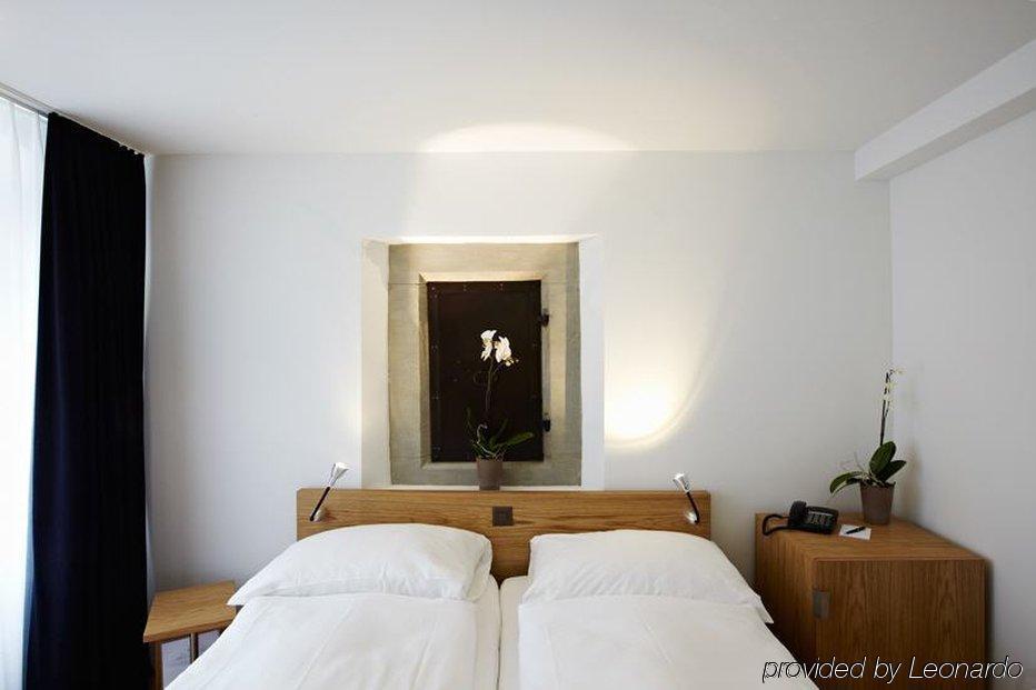 Lestelle Luzern Zimmer foto
