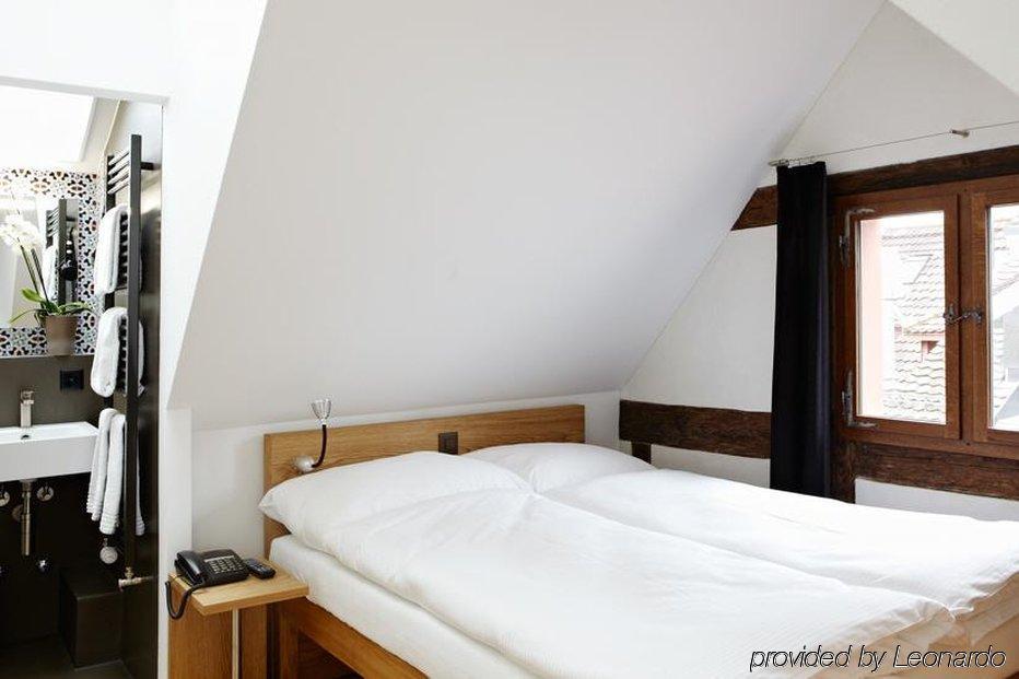 Lestelle Luzern Zimmer foto